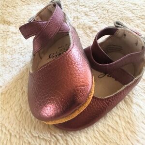 Monkey Feet Shimmering Rose Baby Shoes